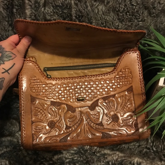 leather engraved purse - Picture 4 of 7